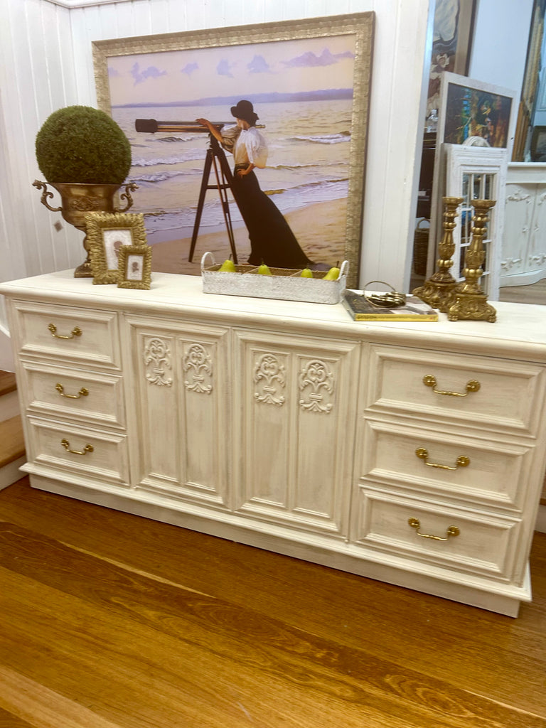 Vintage TV unit/ Dresser
