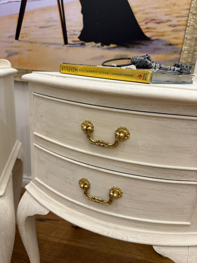 2 x Vintage Queen Anne Bedside Tables