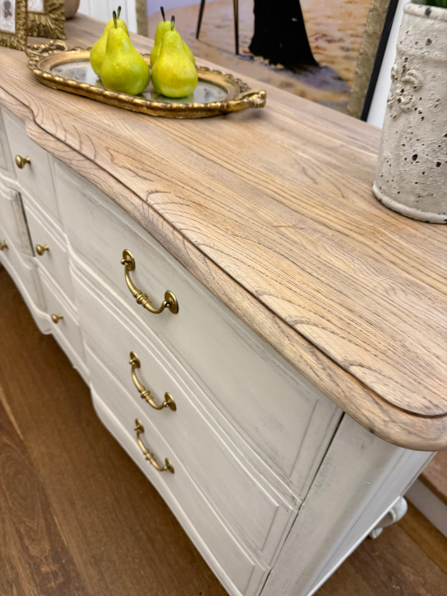 French Provincial Style Dresser/Drawers