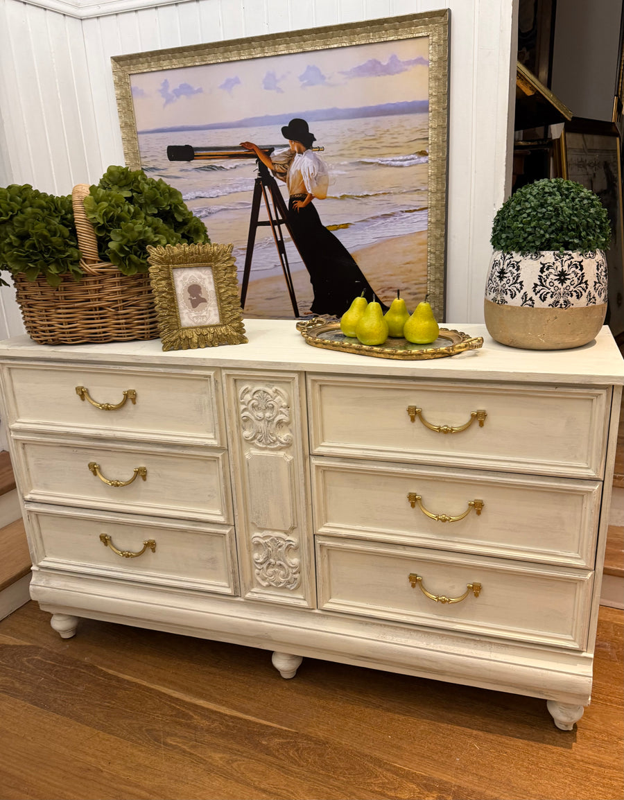 Vintage French Provincial Style Dresser/ Drawers