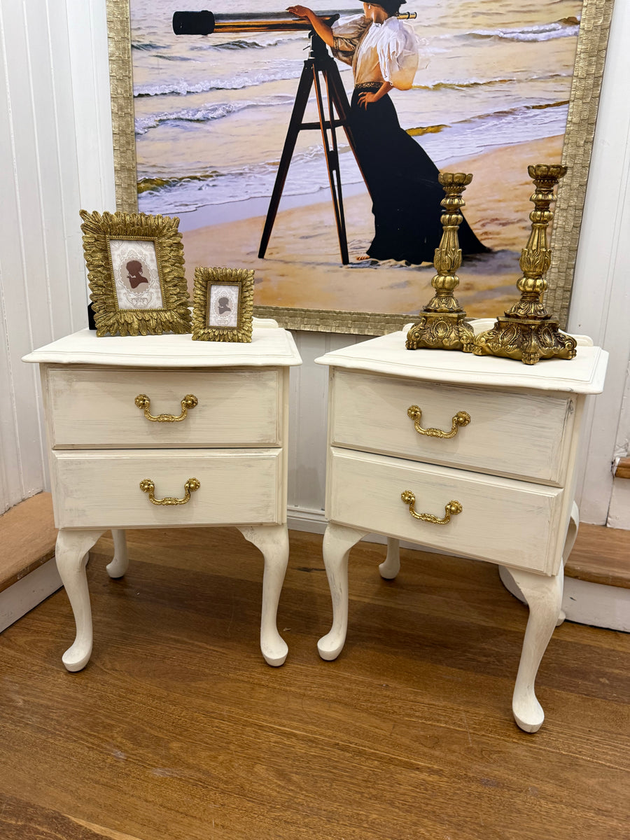2 x Vintage Queen Anne French Provincial Style Bedside Tables