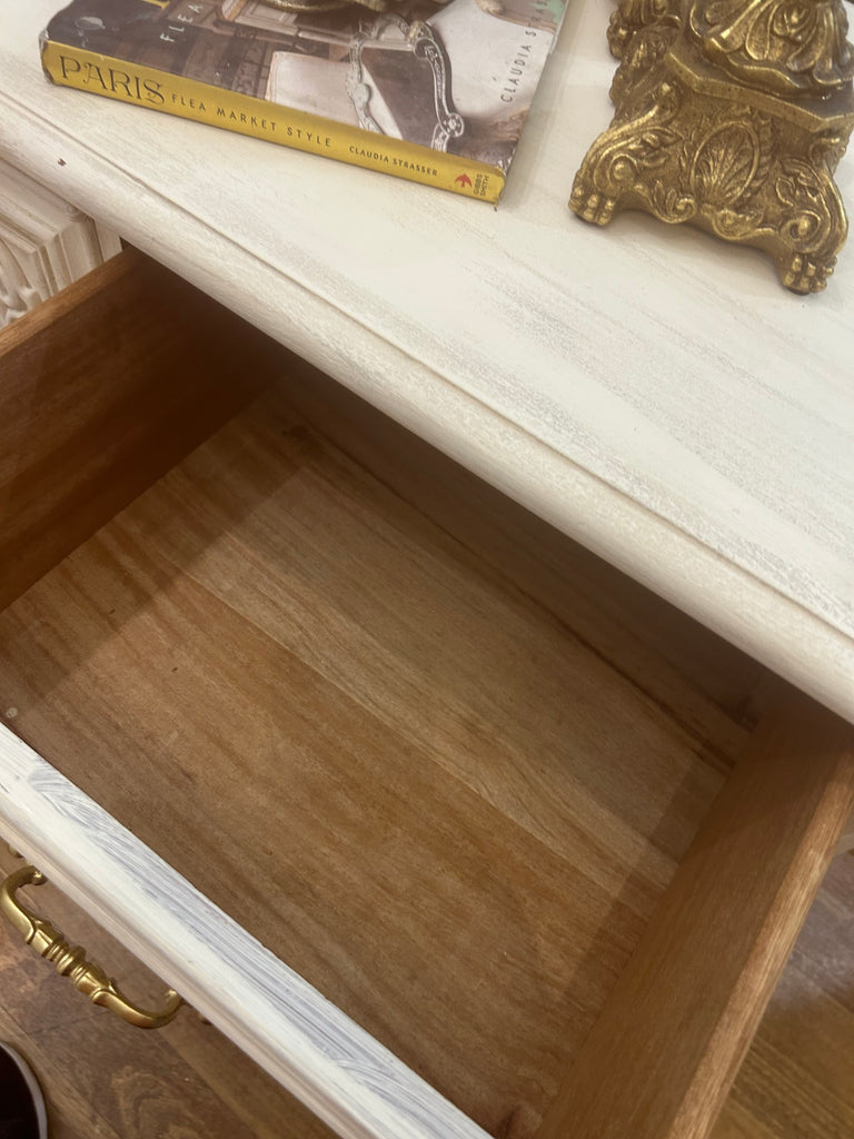 Vintage TV unit/ Dresser