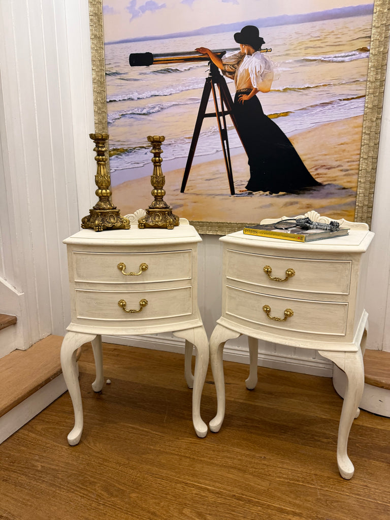 2 x Vintage Queen Anne Bedside Tables