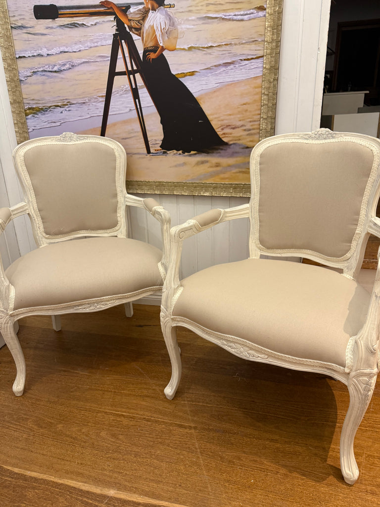 2 x Vintage Queen Anne French Provincial Style Armchairs
