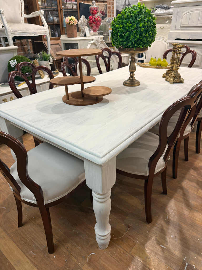 8 Seater French Provincial Style Dining Set