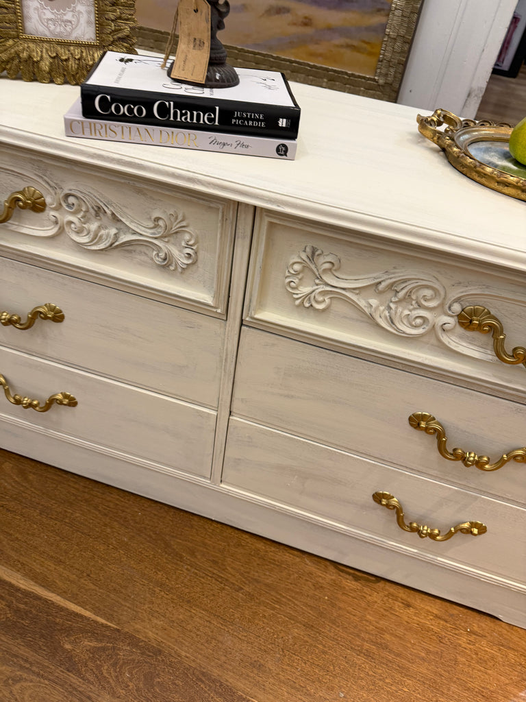 Vintage French Provincial Style Dresser/ Lowboy Drawers