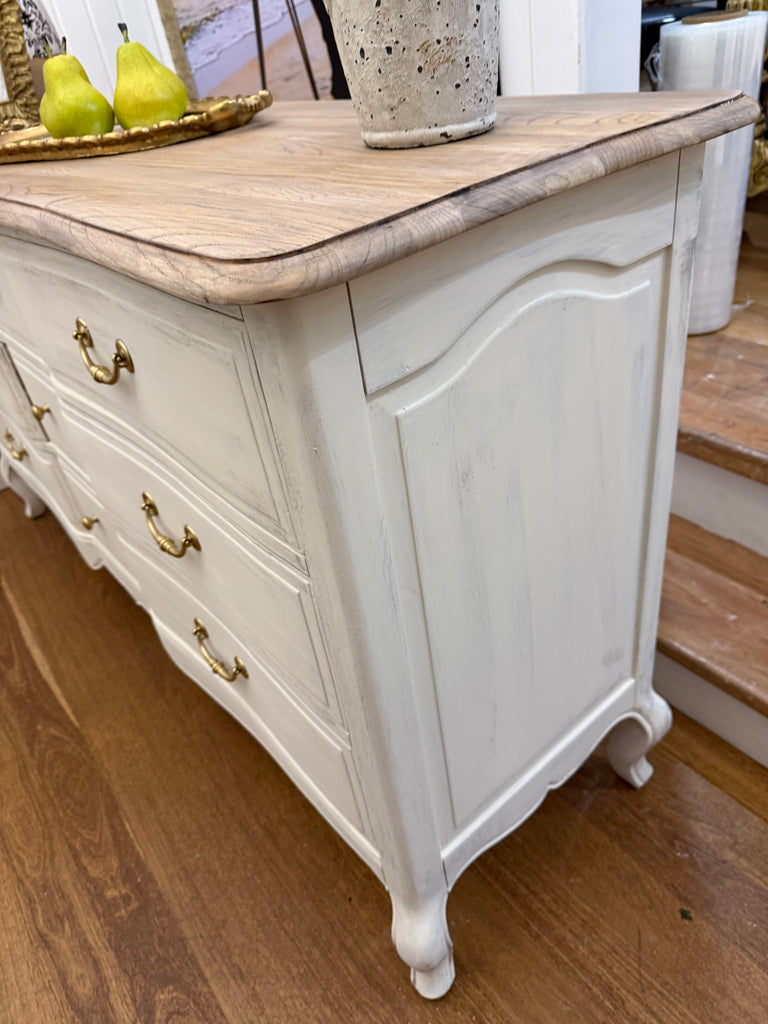 French Provincial Style Dresser/Drawers