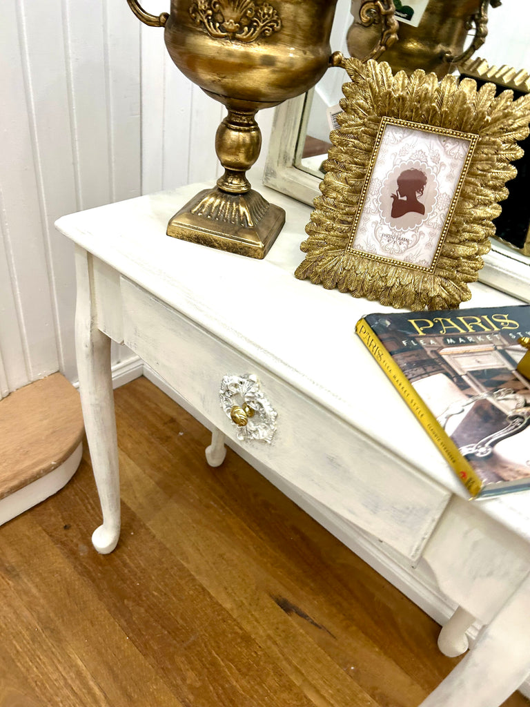 Vintage Queen Anne Hall Table and Mirror
