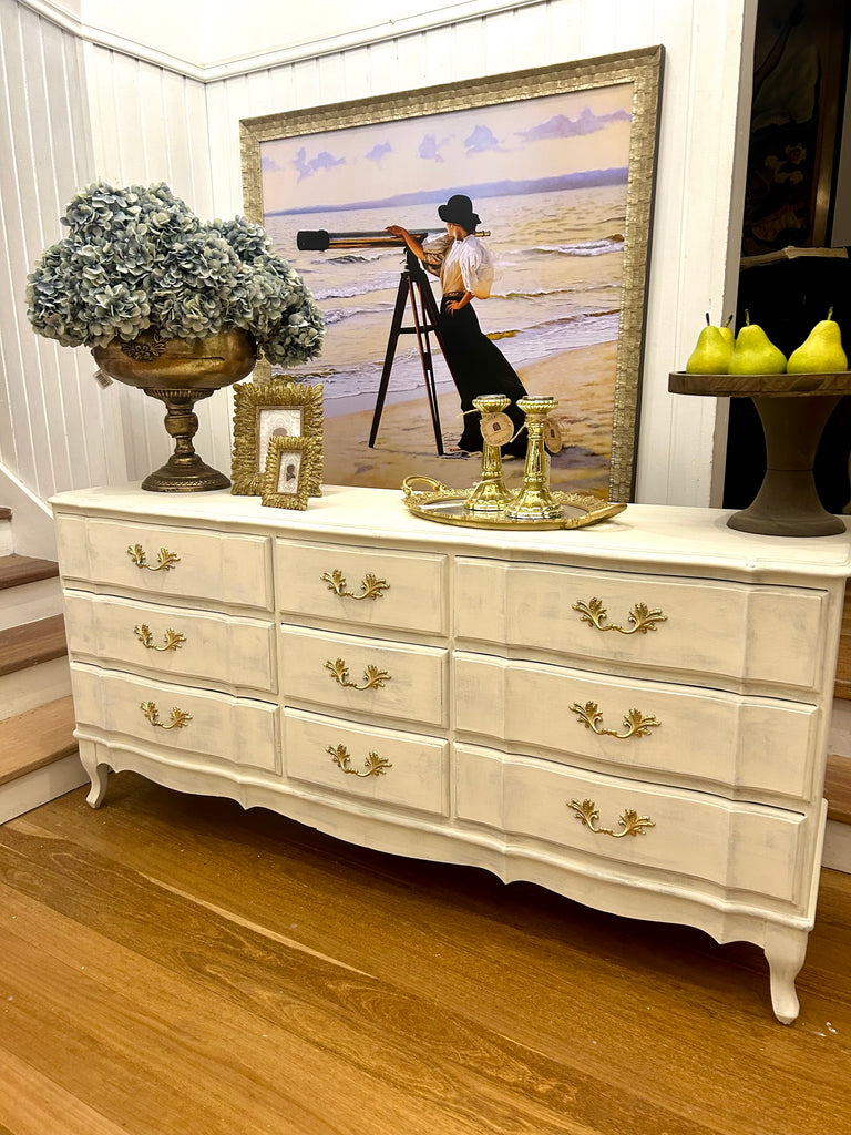 Vintage Berryman French Provincial Style Dresser/Drawers