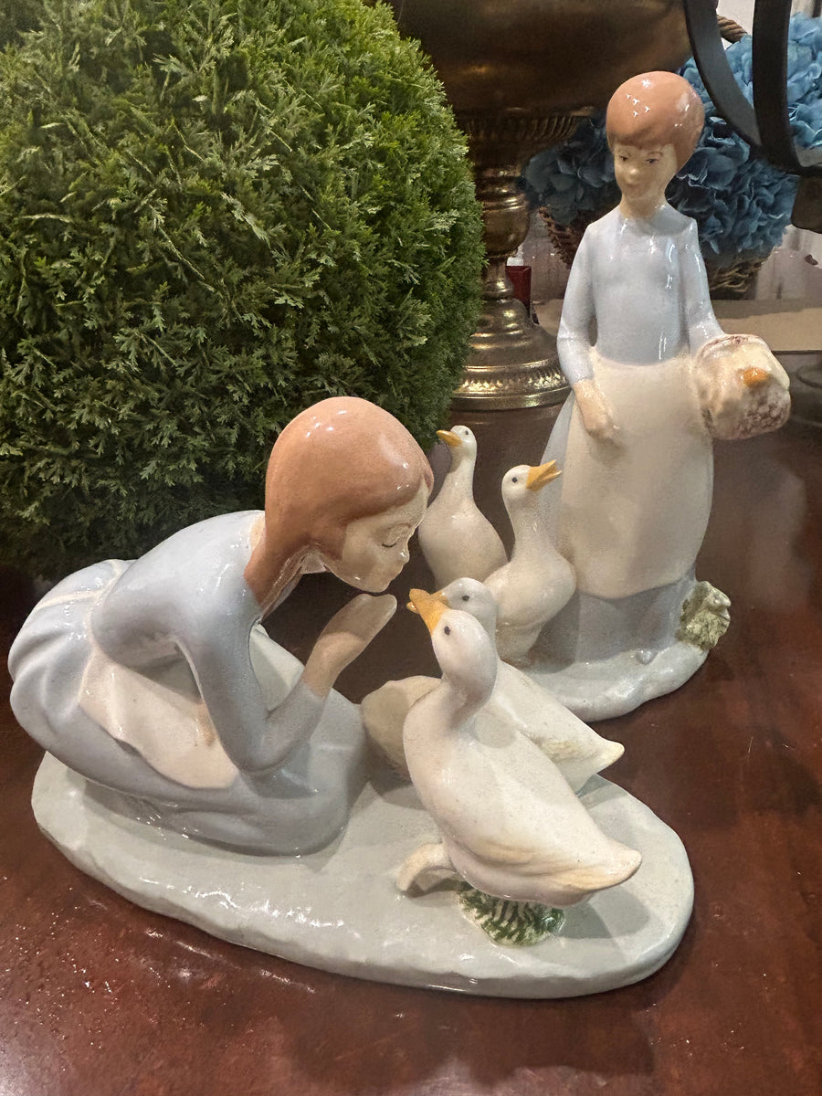 Vintage ceramic ducks and Maiden set