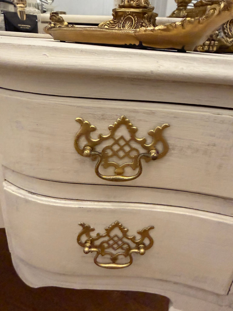 Vintage Queen Anne French Provincial Style Dressing Table and Stool