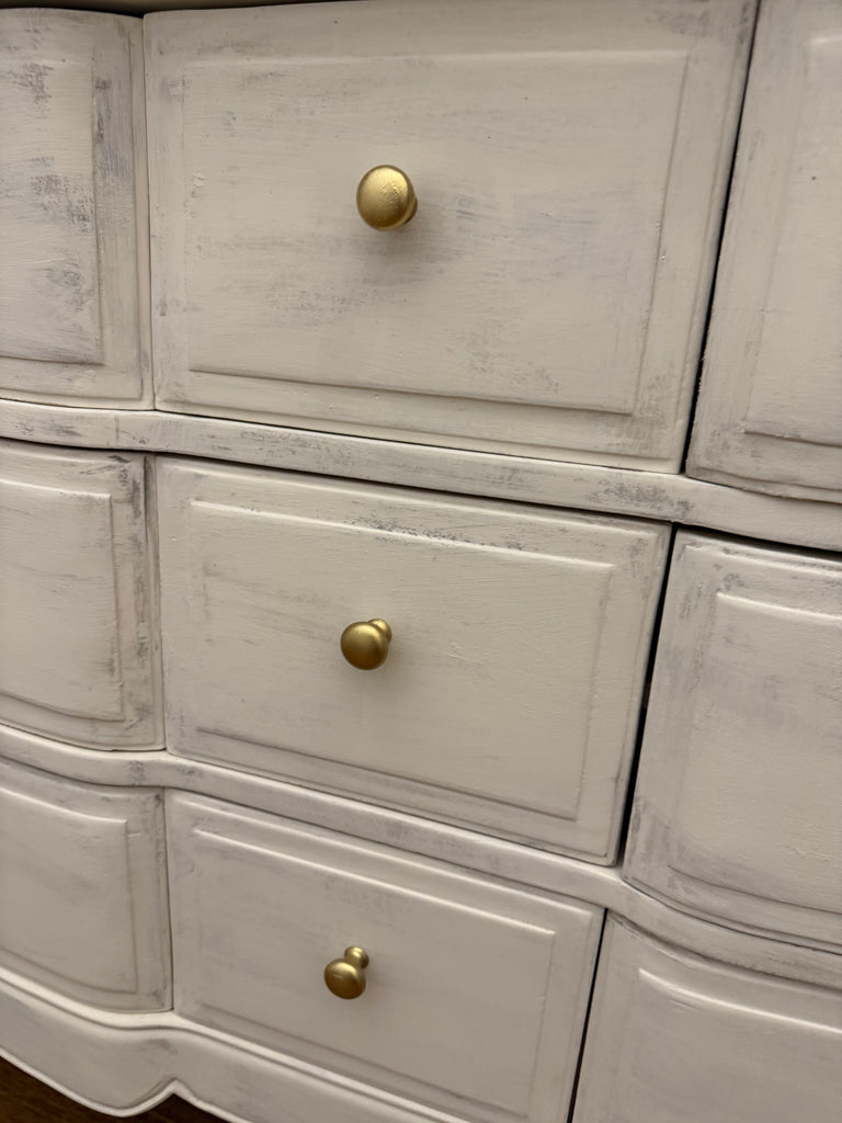 French Provincial Style Dresser/Drawers
