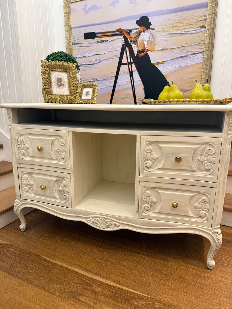 French Provincial Style Dresser/ Sideboard