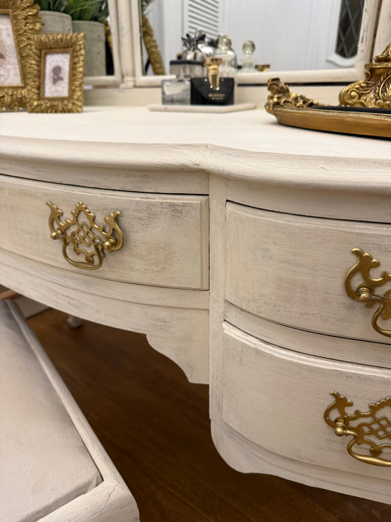 Vintage Queen Anne French Provincial Style Dressing Table and Stool