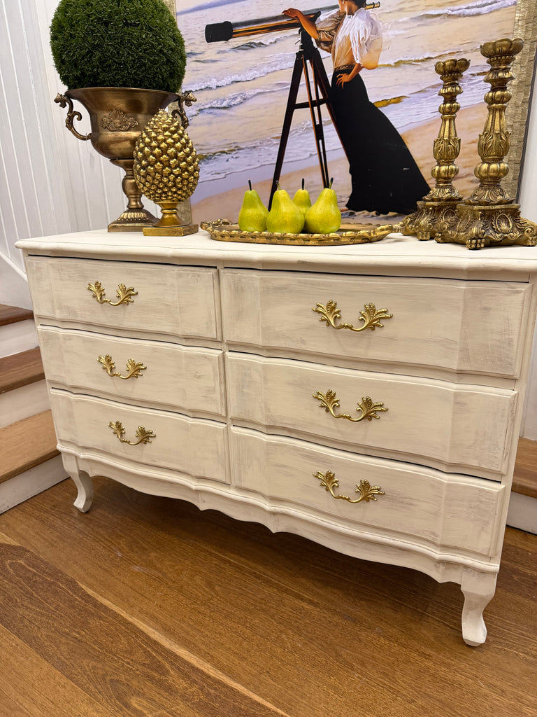 Vintage Berryman French Provincial Style Dresser/ Drawers