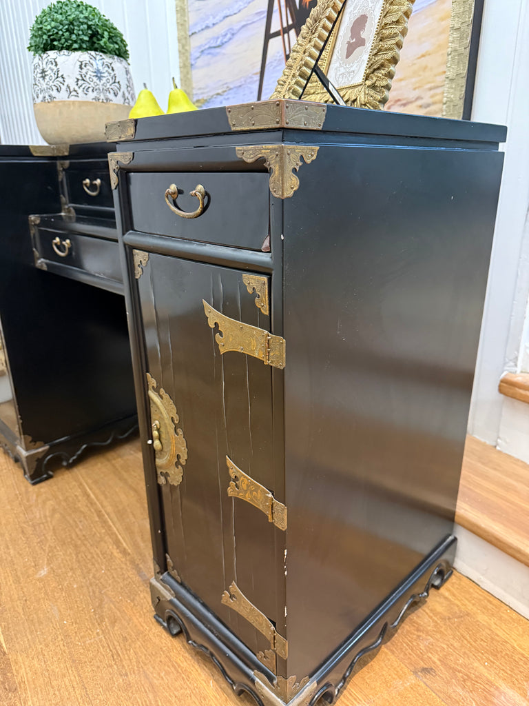 Chinoiserie Style Dresser