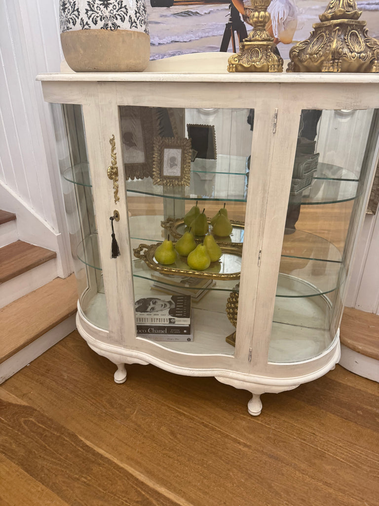 Vintage Queen Anne French Provincial Style Display Cabinet