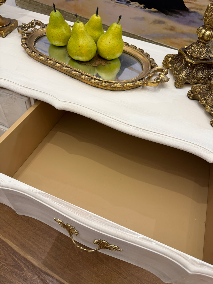 Vintage Berryman French Provincial Style Dresser/ Drawers
