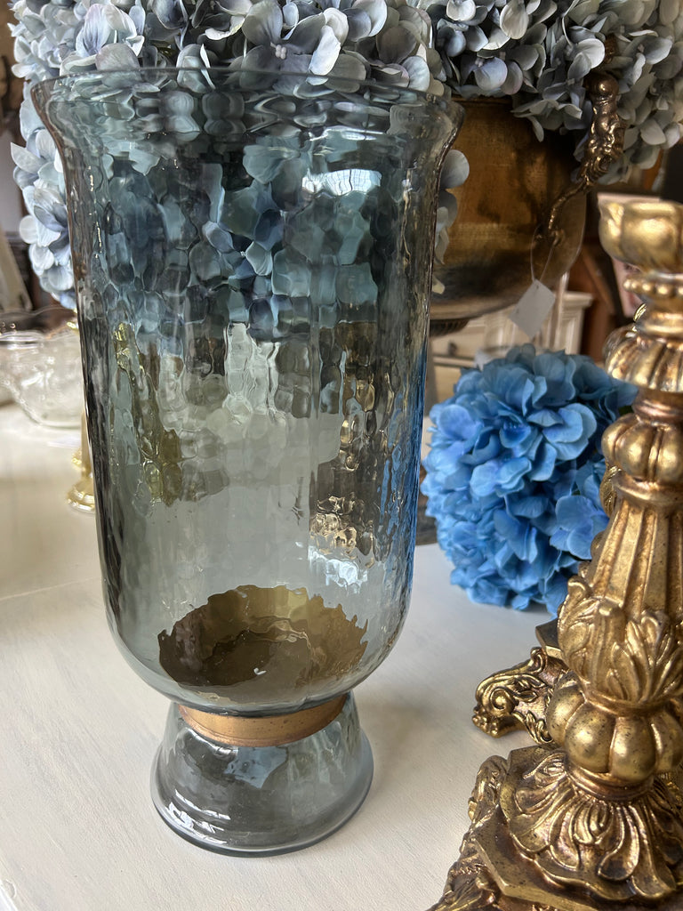 Glass vase/ hurricane