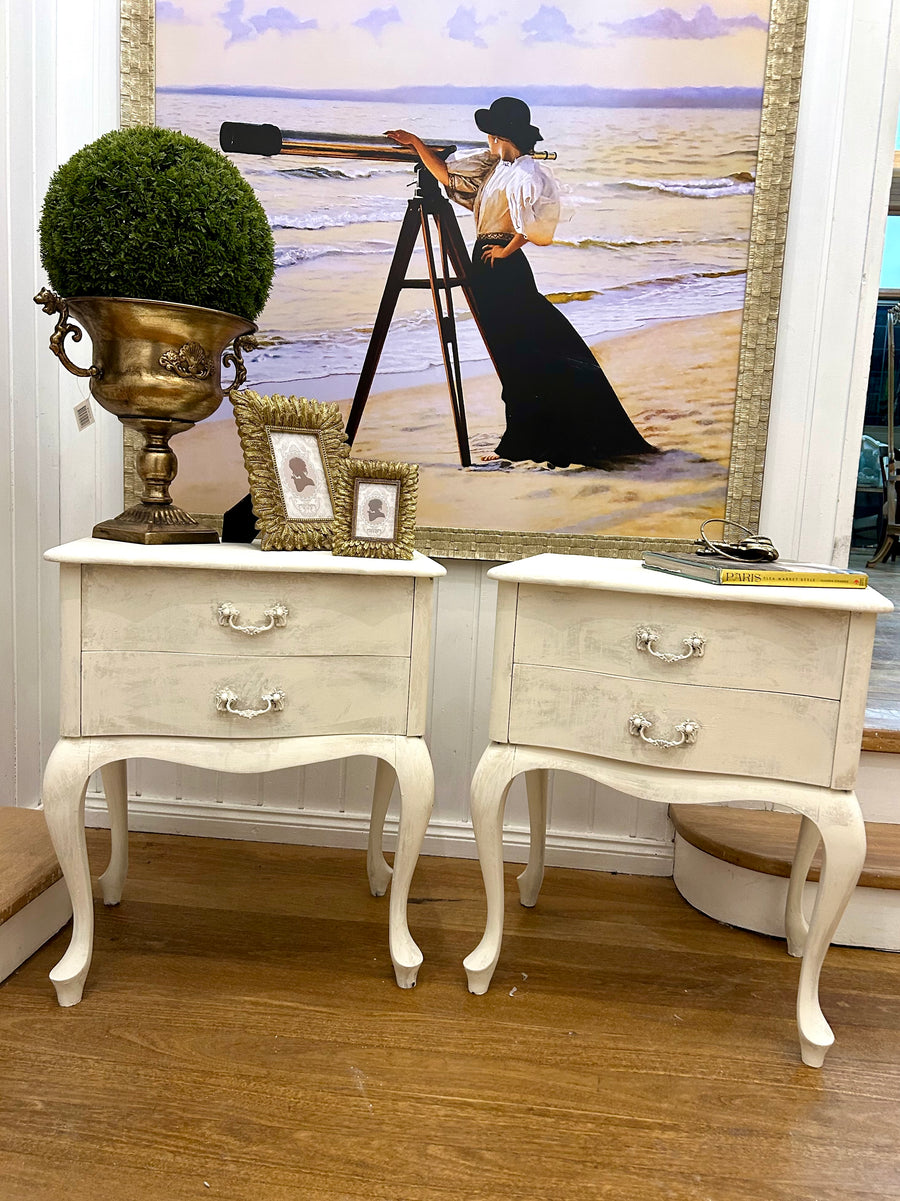 2 x Vintage Queen Anne Bedside Tables