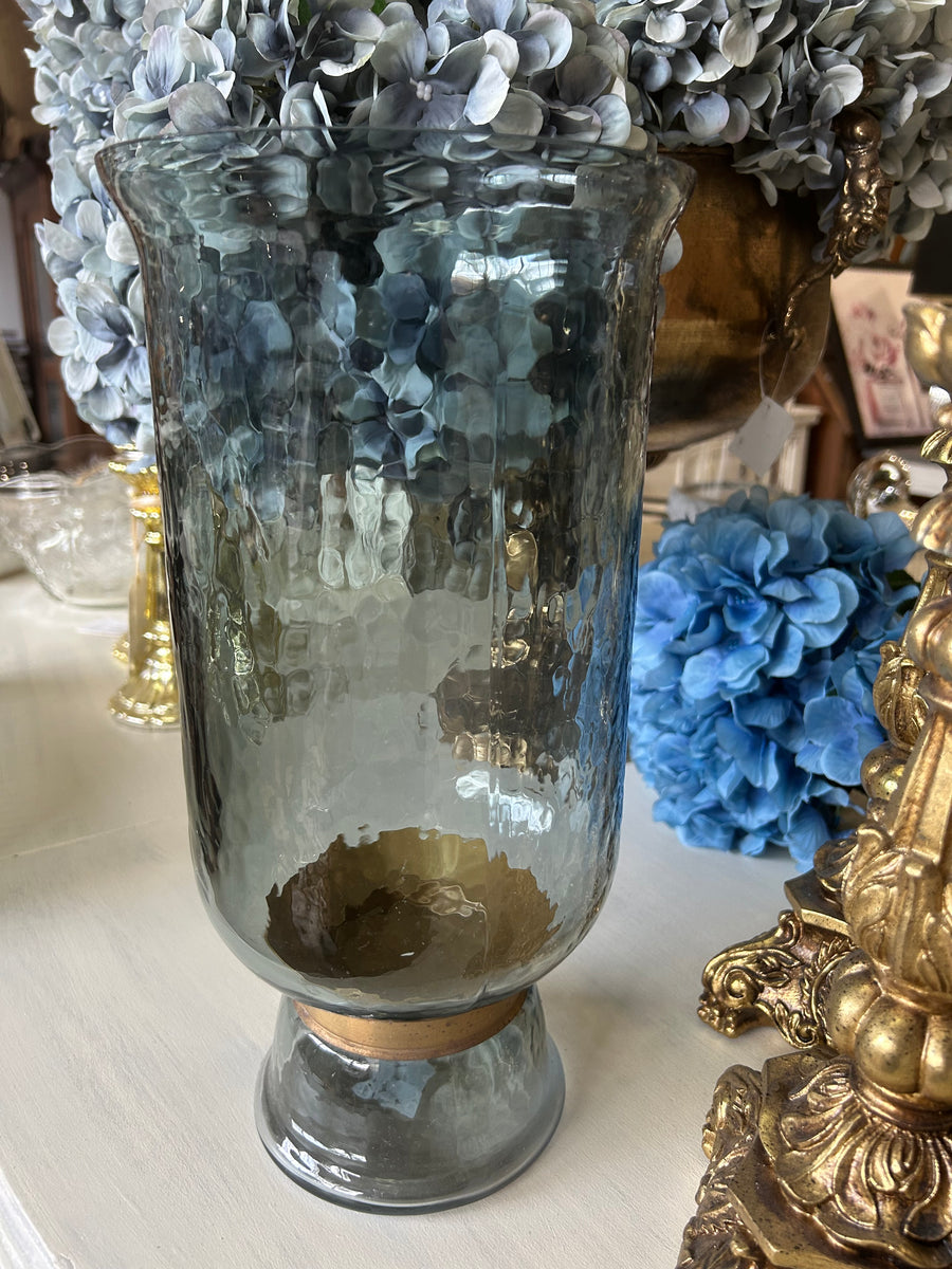 Glass vase/ hurricane