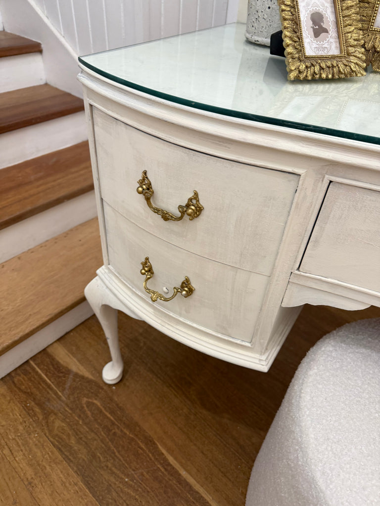 Vintage Queen Anne French Provincial Style Dressing Table and Stool