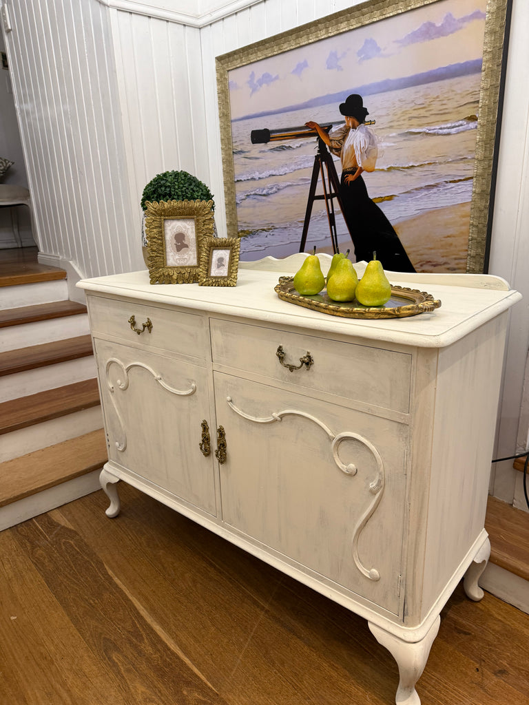Small Vintage Queen Anne French Provincial Style Sideboard/ Buffet