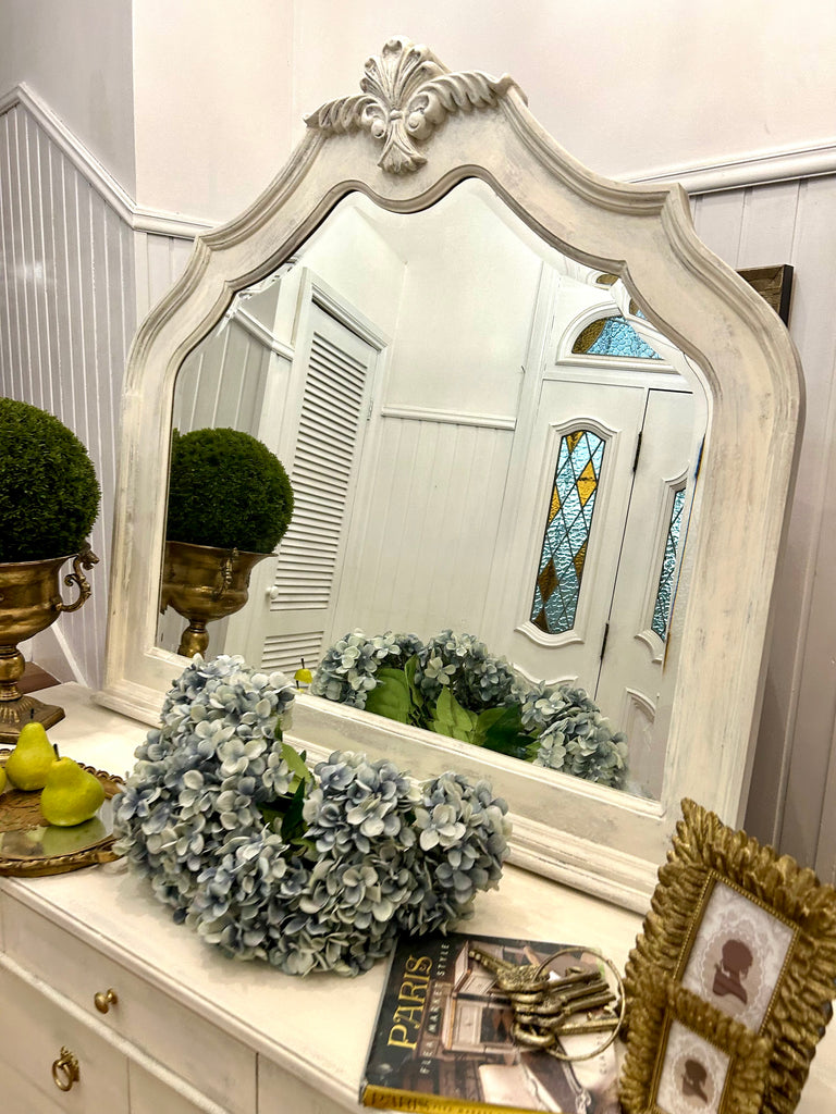 Buffet and Mirror