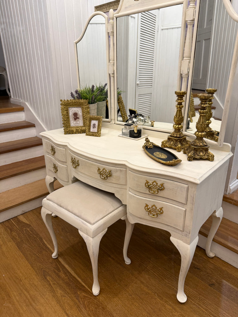 Vintage Queen Anne French Provincial Style Dressing Table and Stool