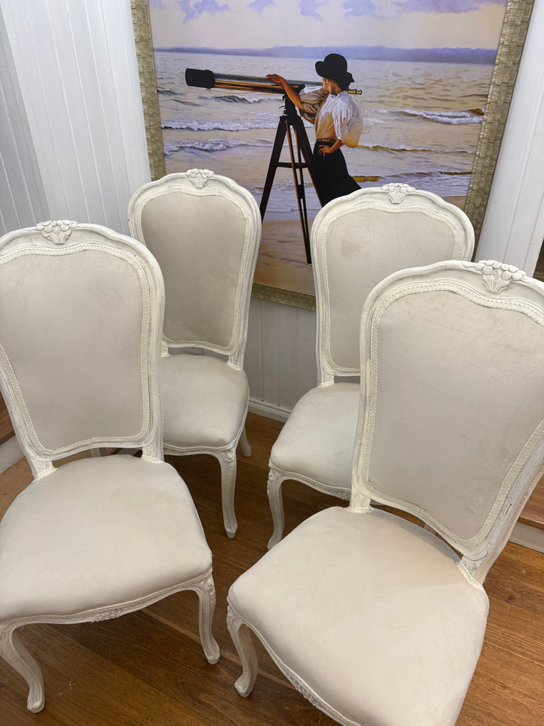 4 x Vintage Queen Anne French Provincial Style Dining Chairs
