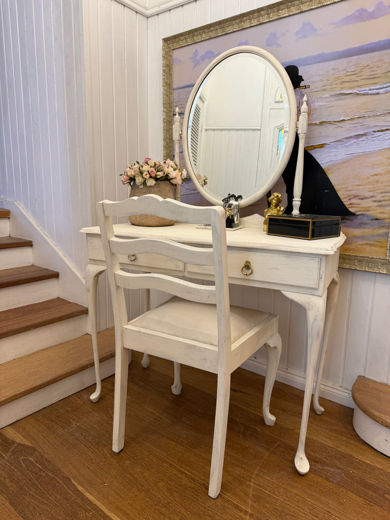 Small Vintage Queen Anne French Provincial Style Dressing and Chair