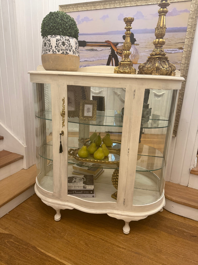 Vintage Queen Anne French Provincial Style Display Cabinet