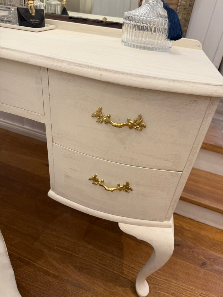 Vintage Queen Anne French Provincial Style Dressing Table and Chair
