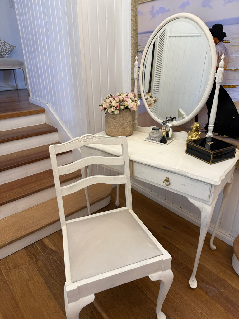 Small Vintage Queen Anne French Provincial Style Dressing and Chair