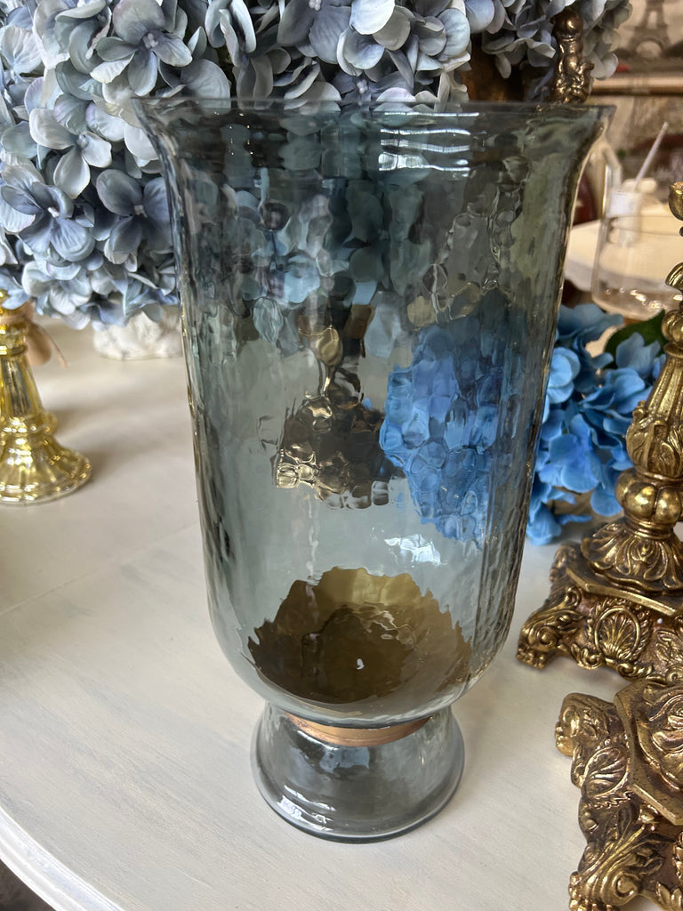 Glass vase/ hurricane