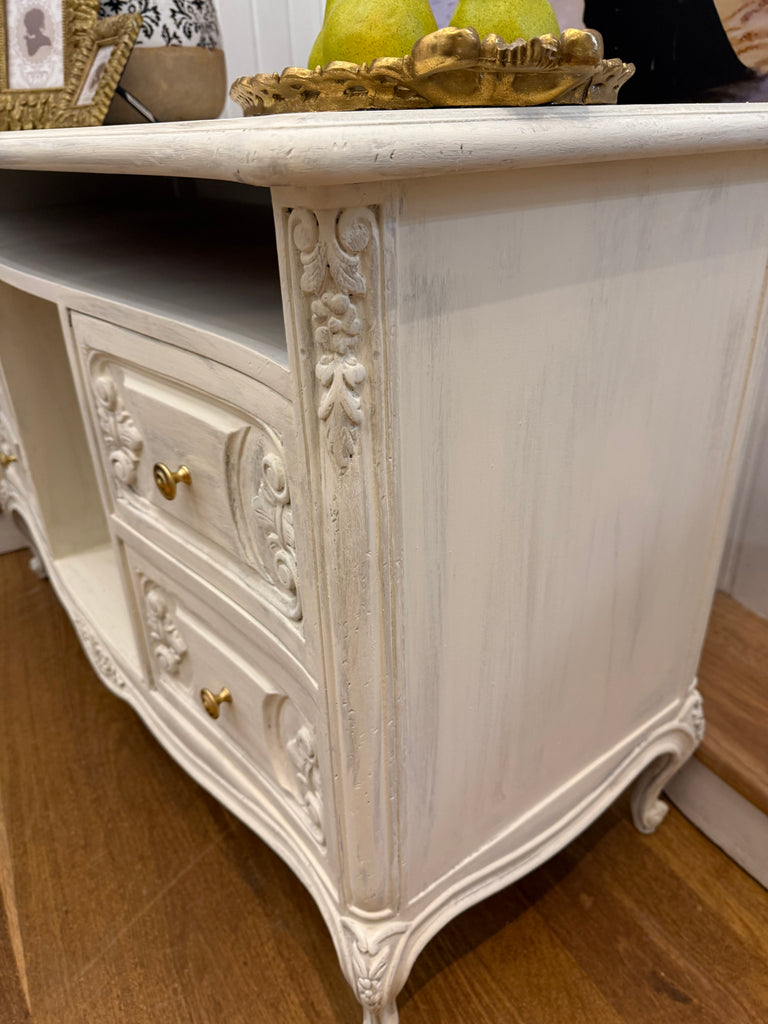 French Provincial Style Dresser/ Sideboard