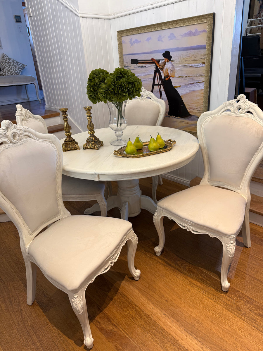 Vintage French Provincial Style Dining Table and 4 Chairs