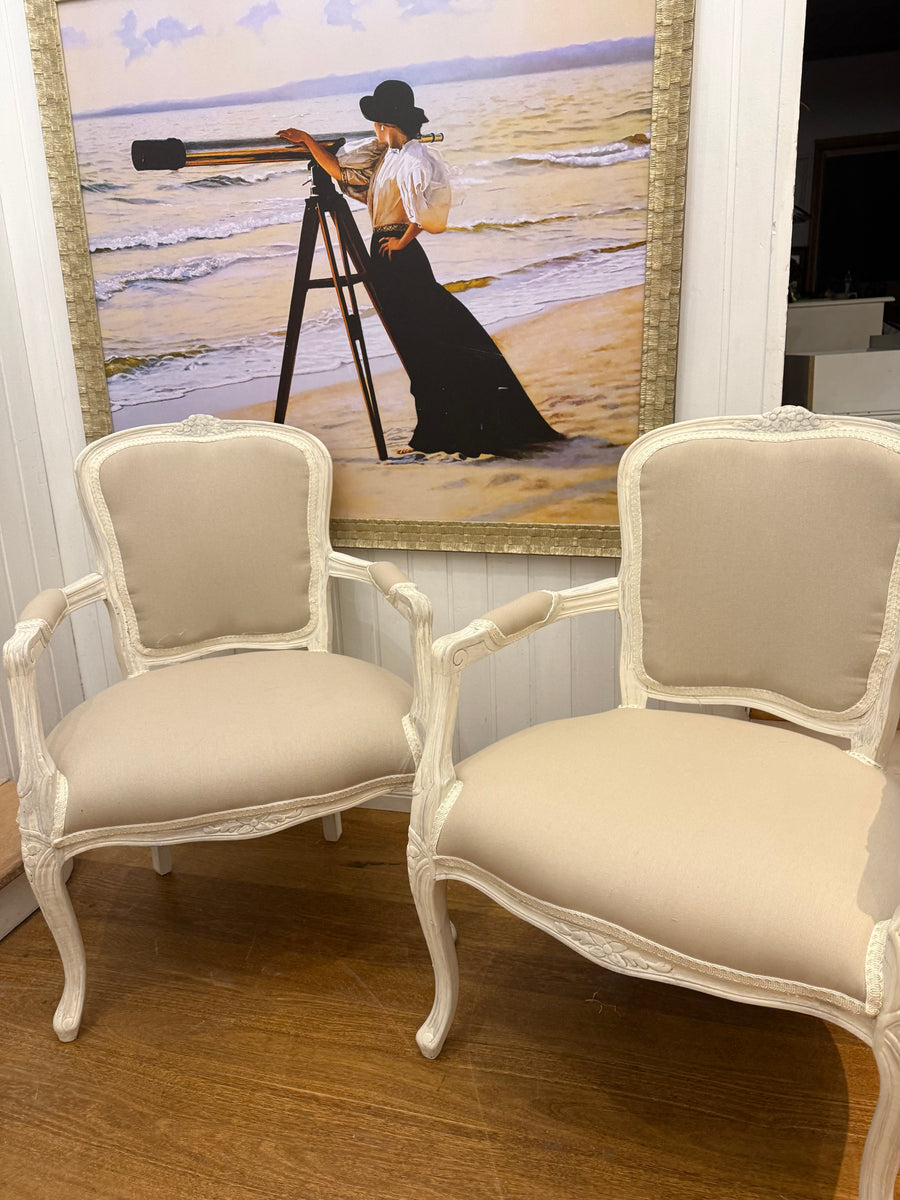 2 x Vintage Queen Anne French Provincial Style Armchairs