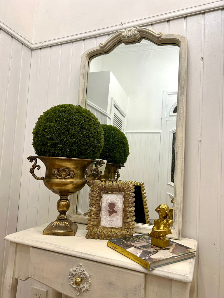 Vintage Queen Anne Hall Table and Mirror