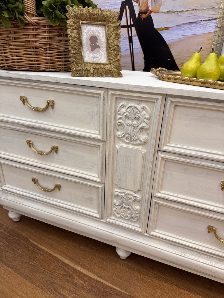 Vintage French Provincial Style Dresser/ Drawers