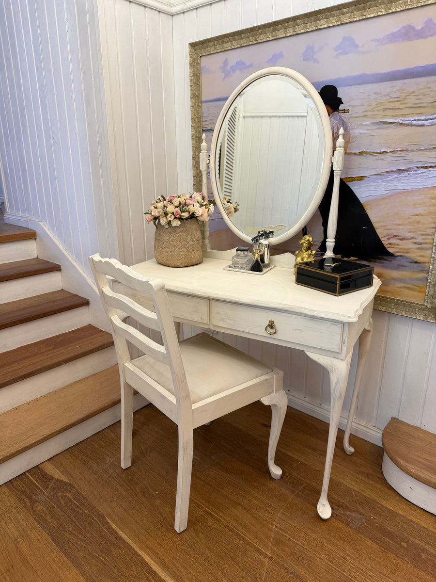 Small Vintage Queen Anne French Provincial Style Dressing and Chair
