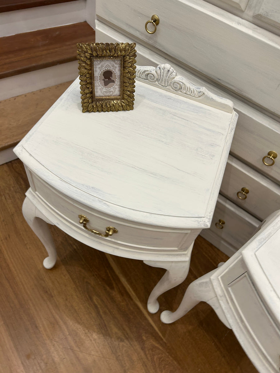 2 x Vintage Queen Anne Bedside Tables
