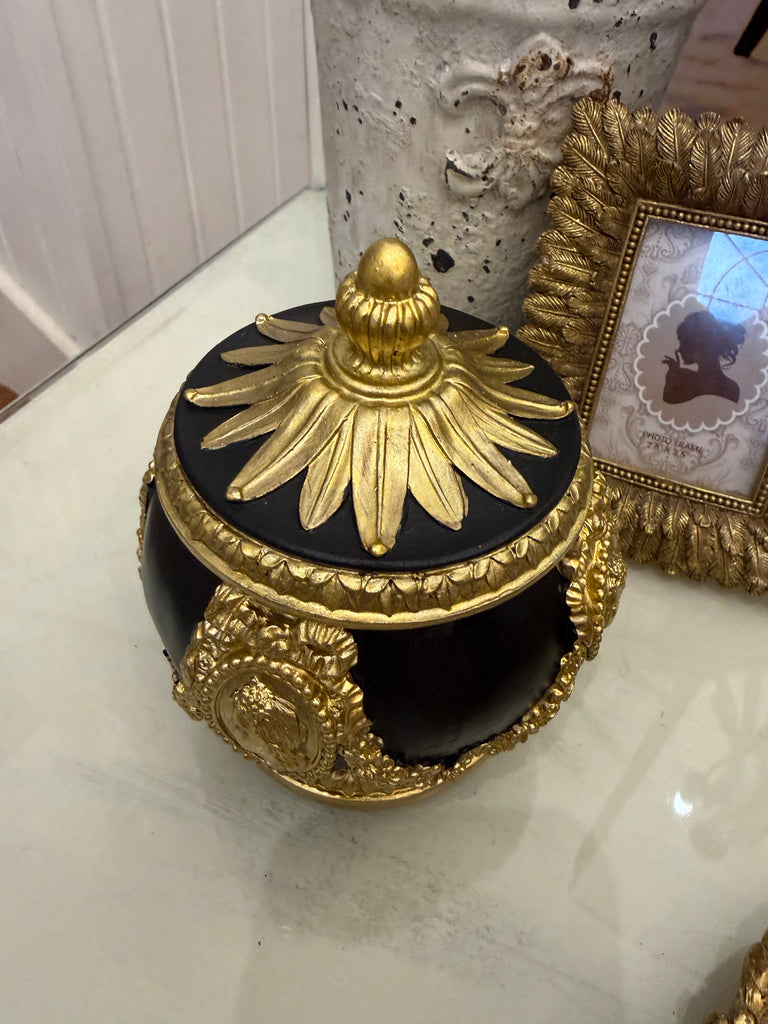 Elegant Black and Gold Pot