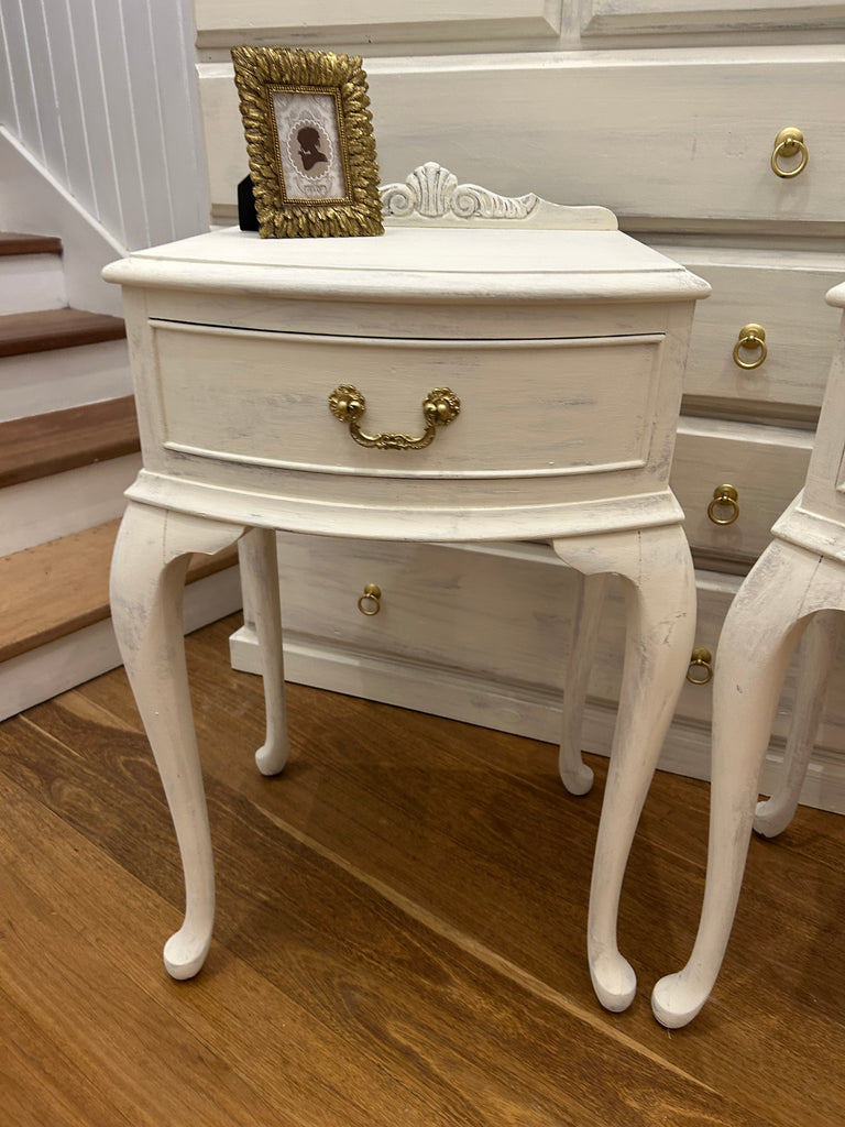 2 x Vintage Queen Anne Bedside Tables