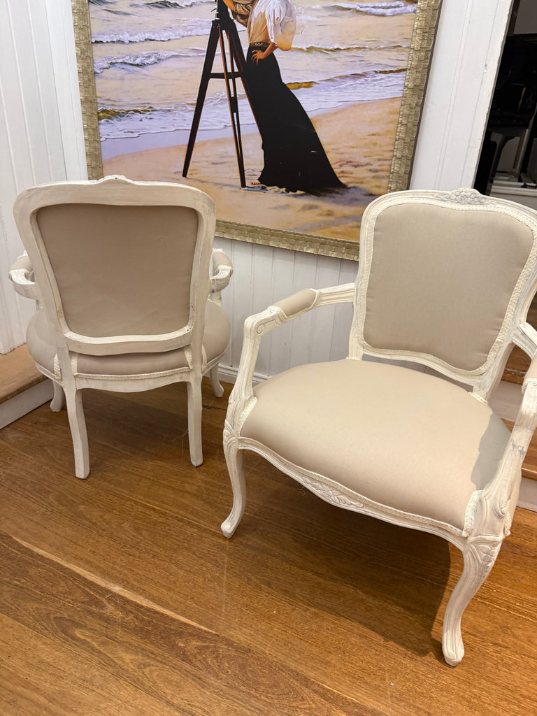 2 x Vintage Queen Anne French Provincial Style Armchairs