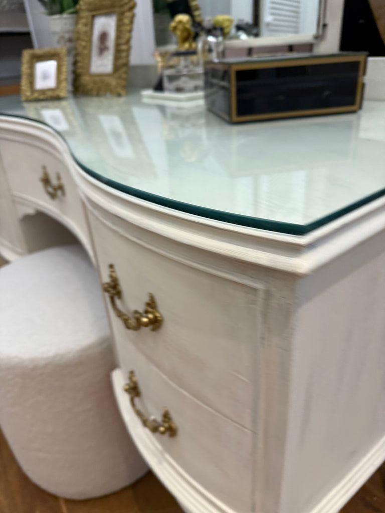 Vintage Queen Anne French Provincial Style Dressing Table and Stool