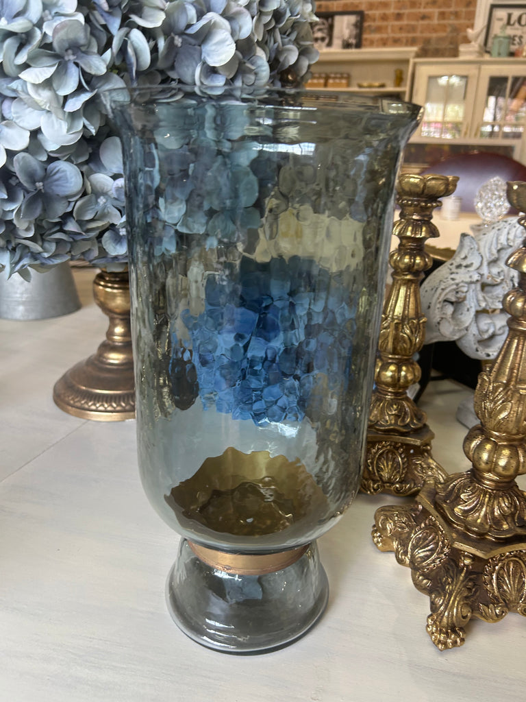 Glass vase/ hurricane