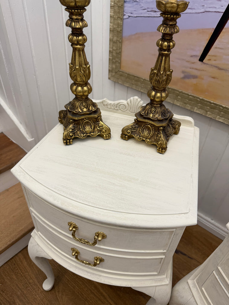 2 x Vintage Queen Anne Bedside Tables