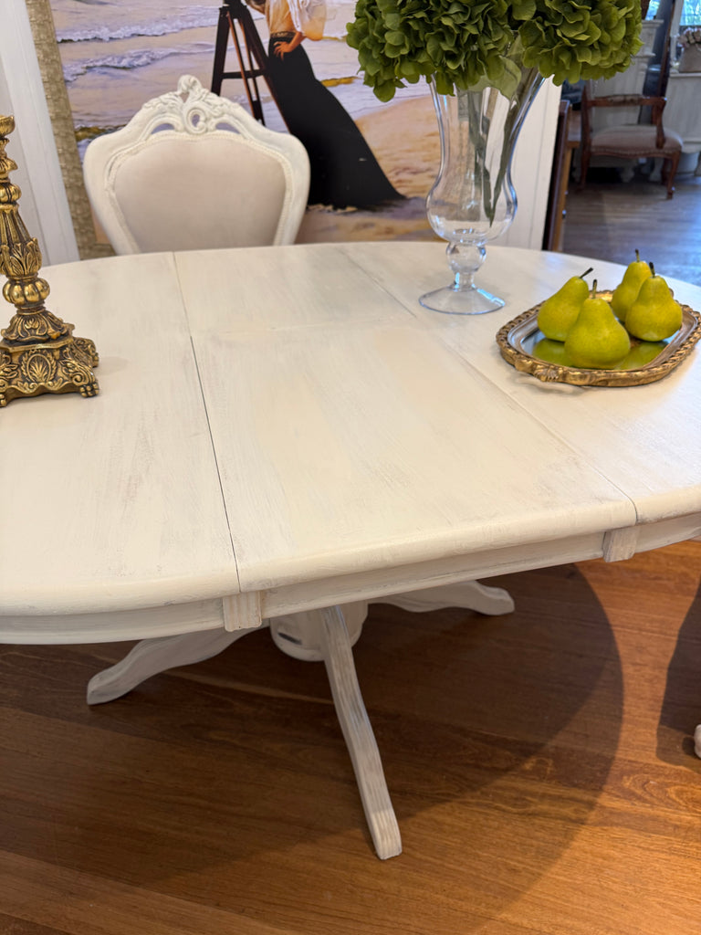 Vintage French Provincial Style Dining Table and 4 Chairs