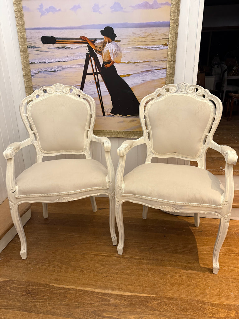 2 x Vintage Queen Anne French Provincial Style Armchairs